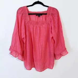 NWOT Zac & Rachel Crochet Trim Top